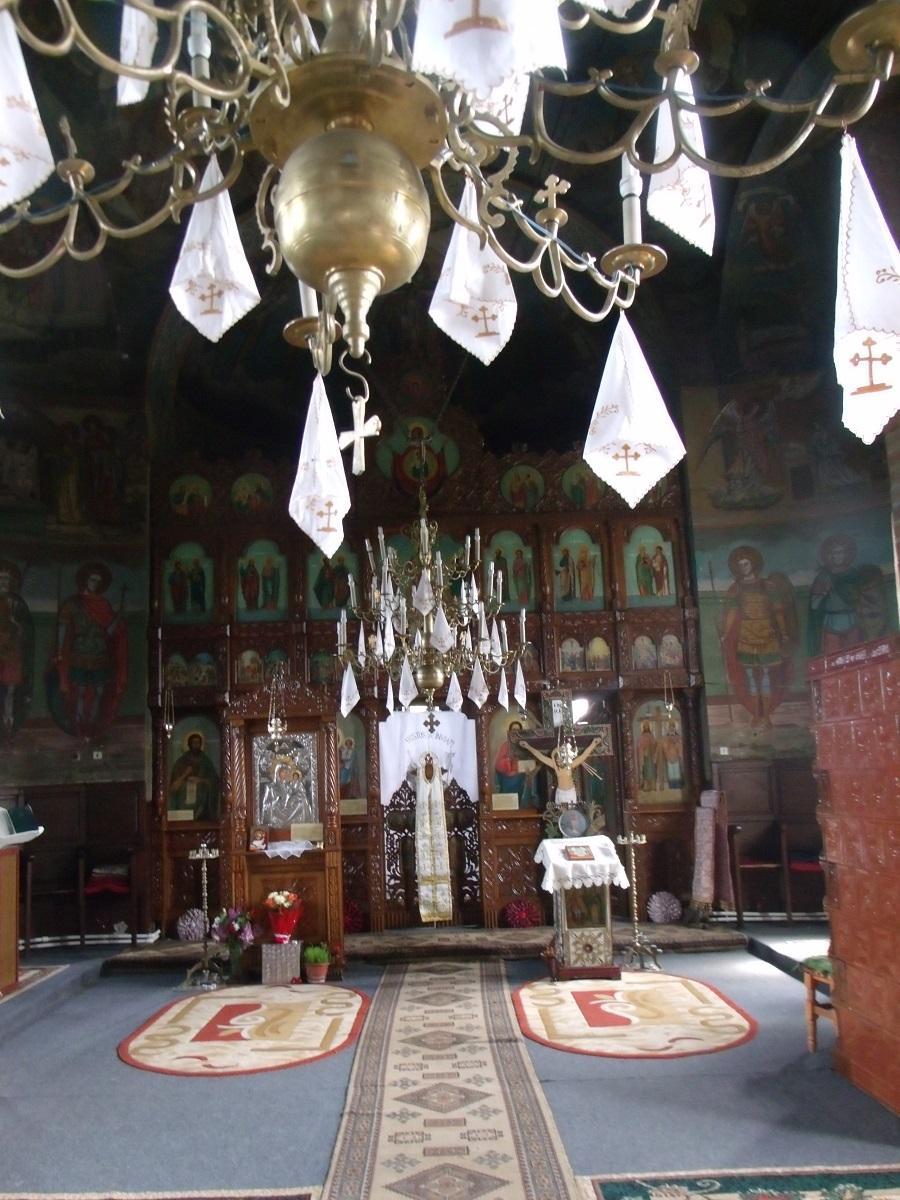 Interiorul bisericii